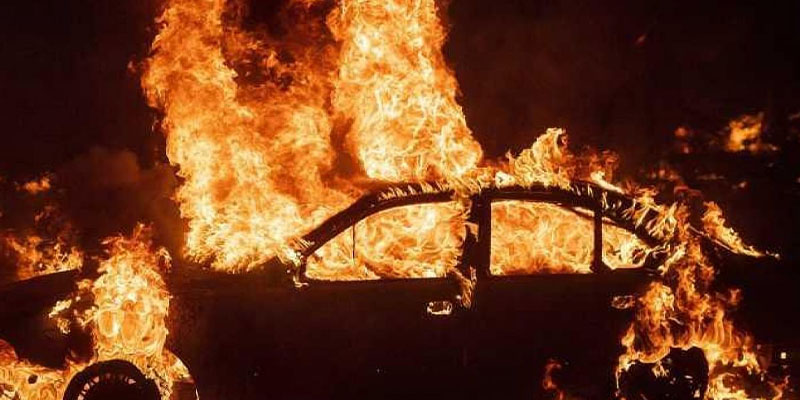 آتش سوزی خودرو